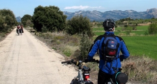 ruta en bici por la naturaleza